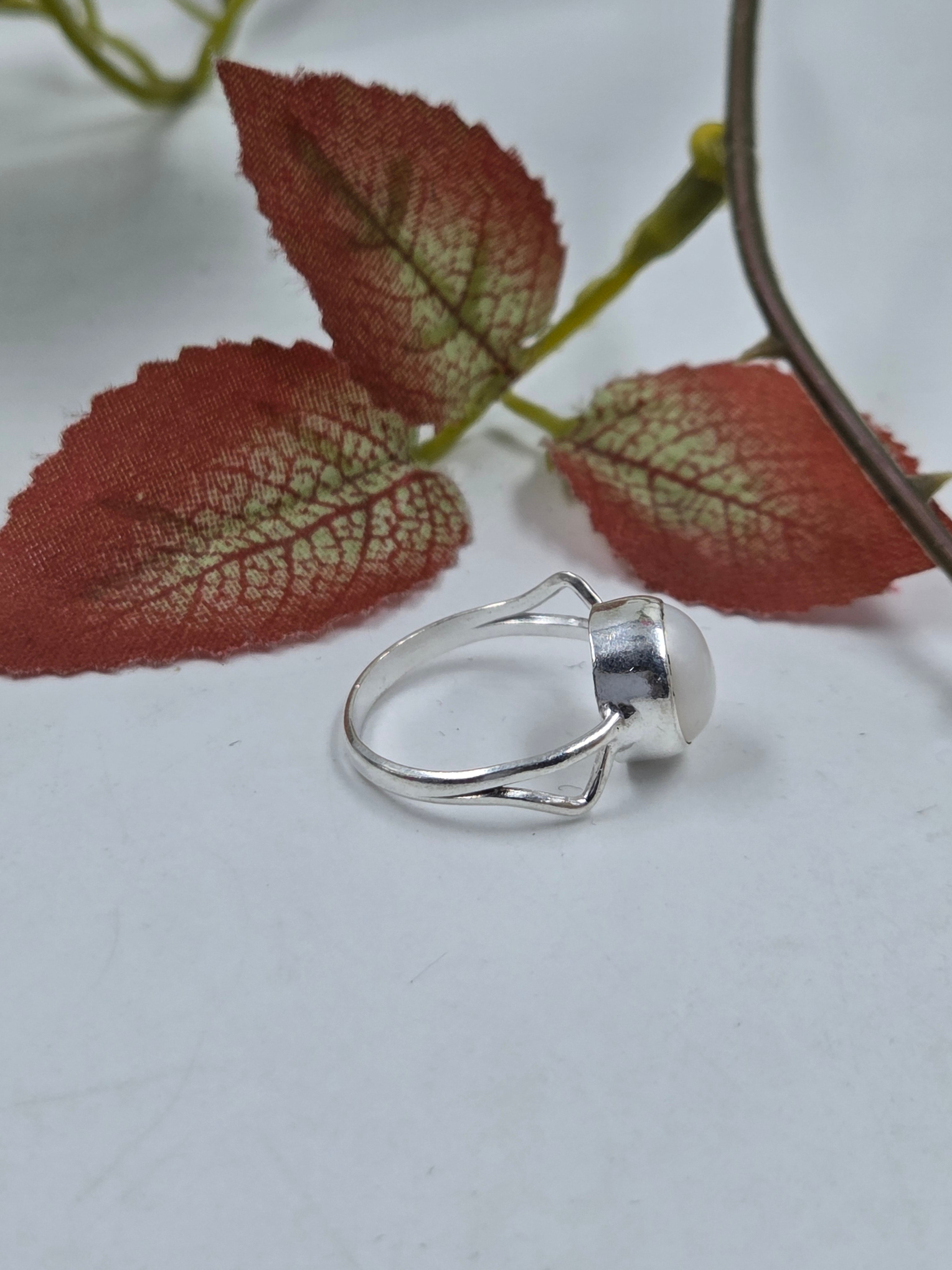 Pearl Focus Ring in Sterling Silver