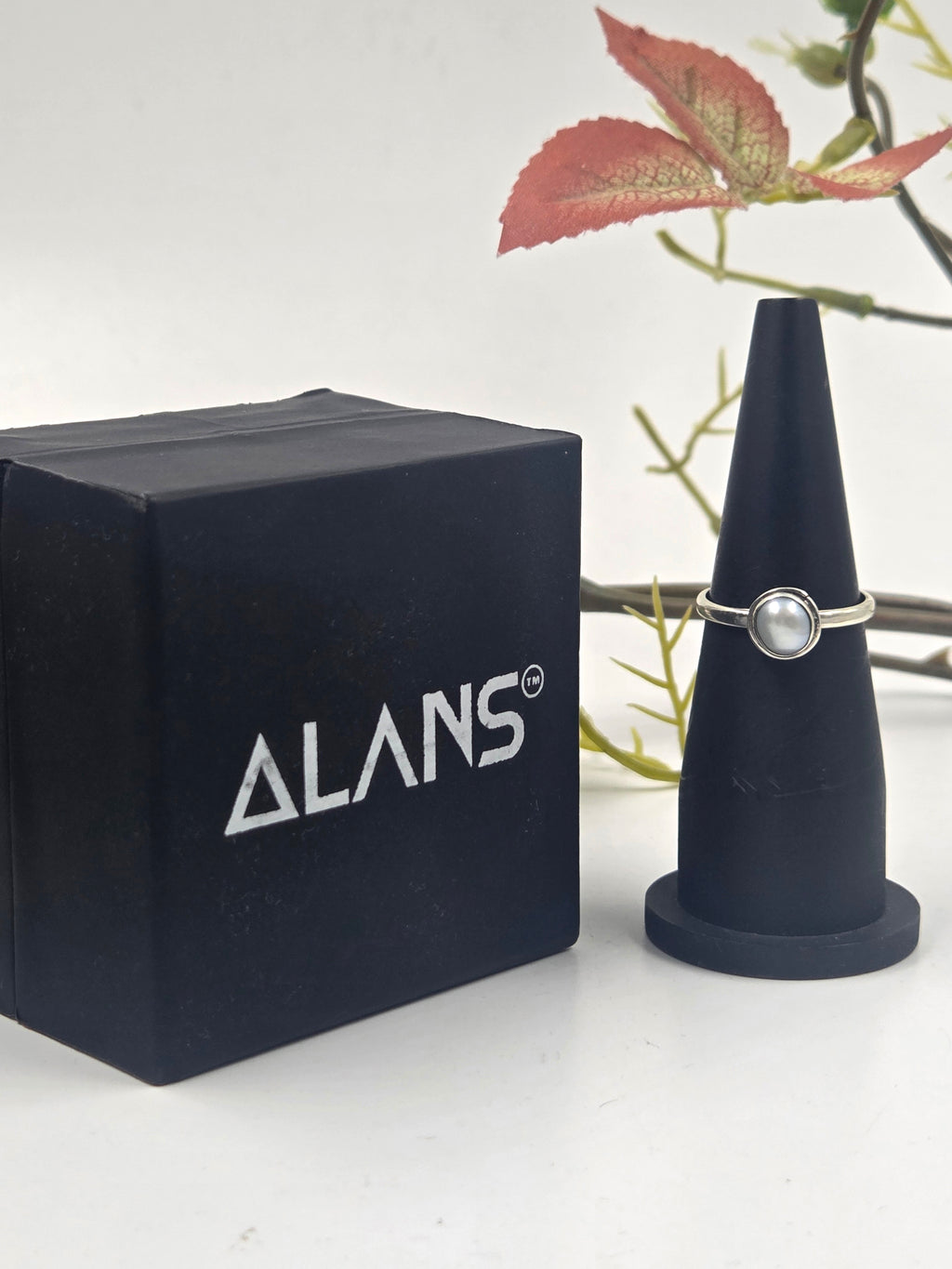 Radiant Silver Frame Freshwater Pearl Ring