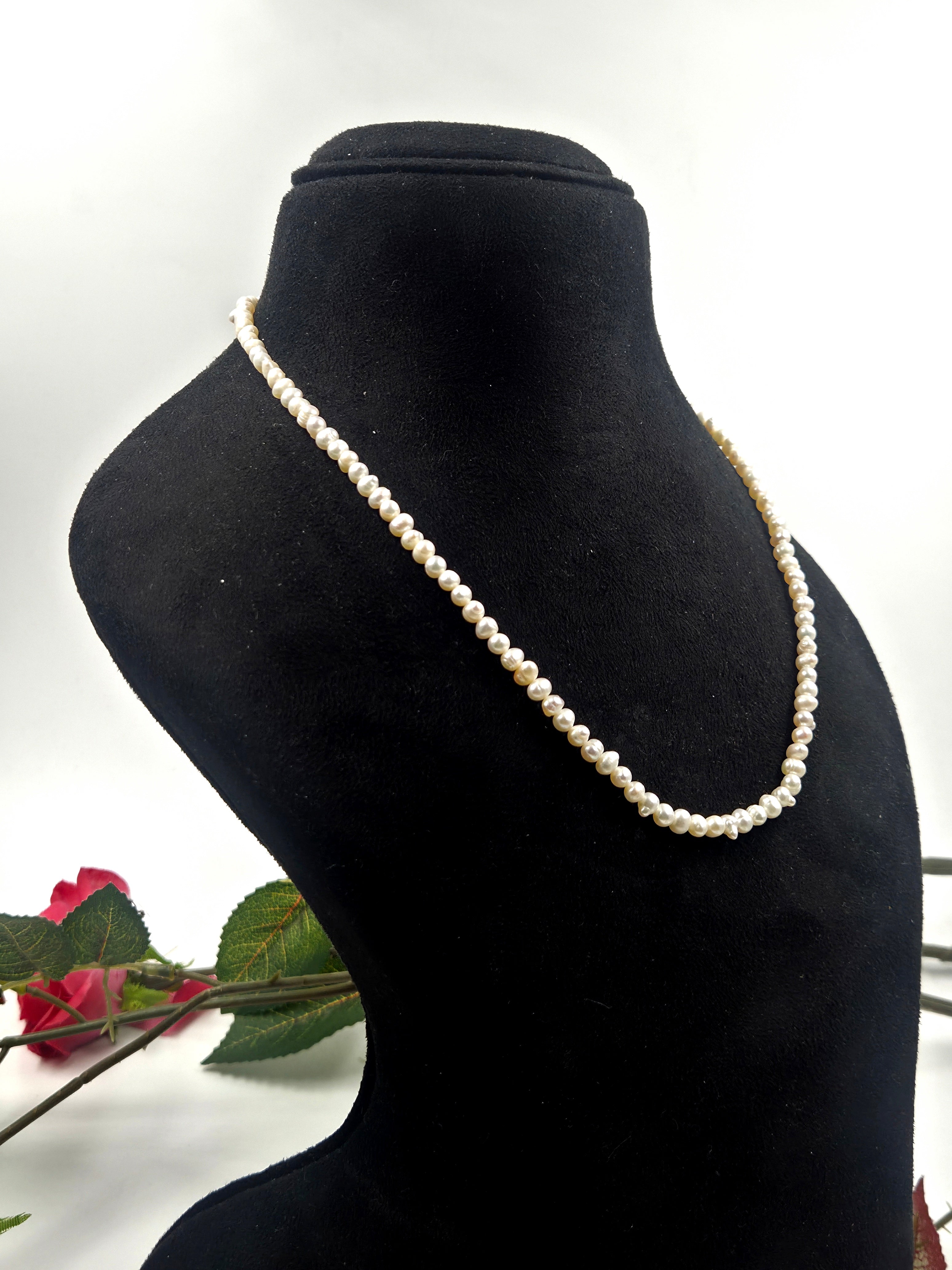 Freshwater Pearl Necklace with Silver Lock