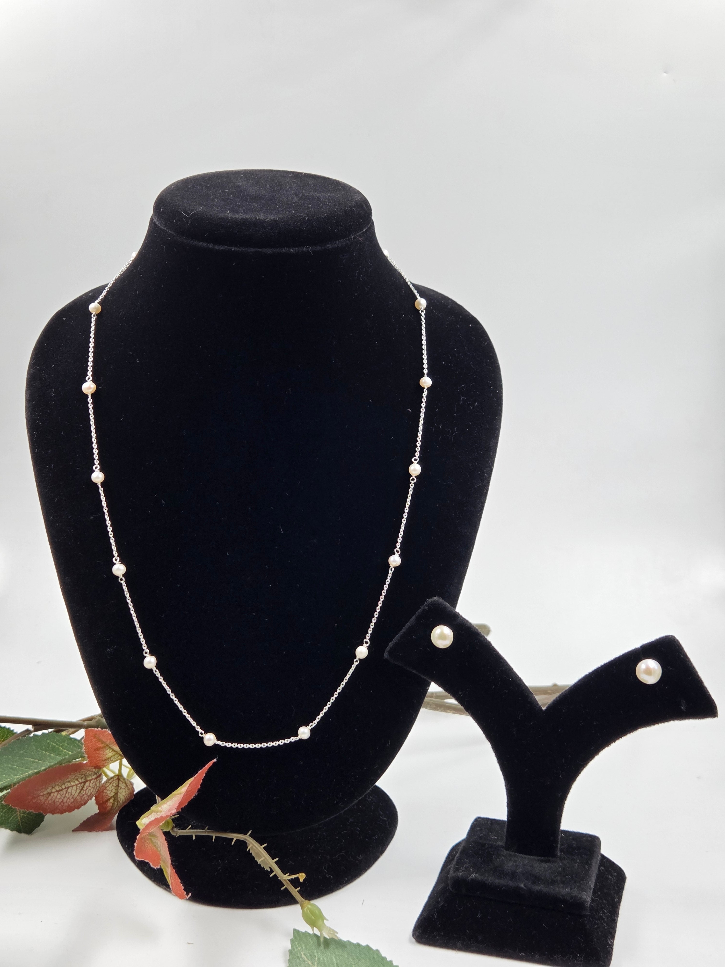 Freshwater Pearl Necklace with Stud Earrings in Sterling Silver