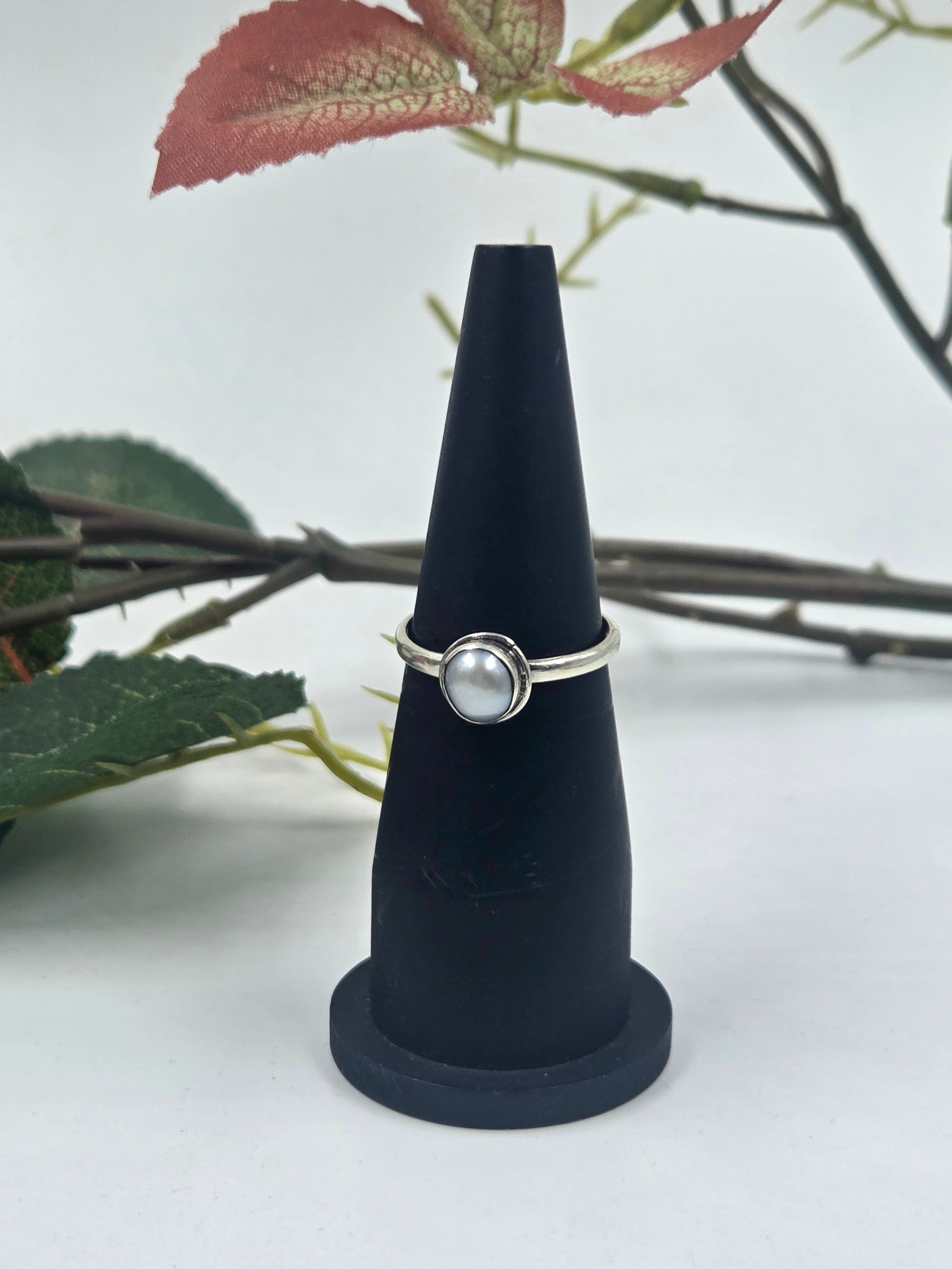 Radiant Silver Frame Freshwater Pearl Ring