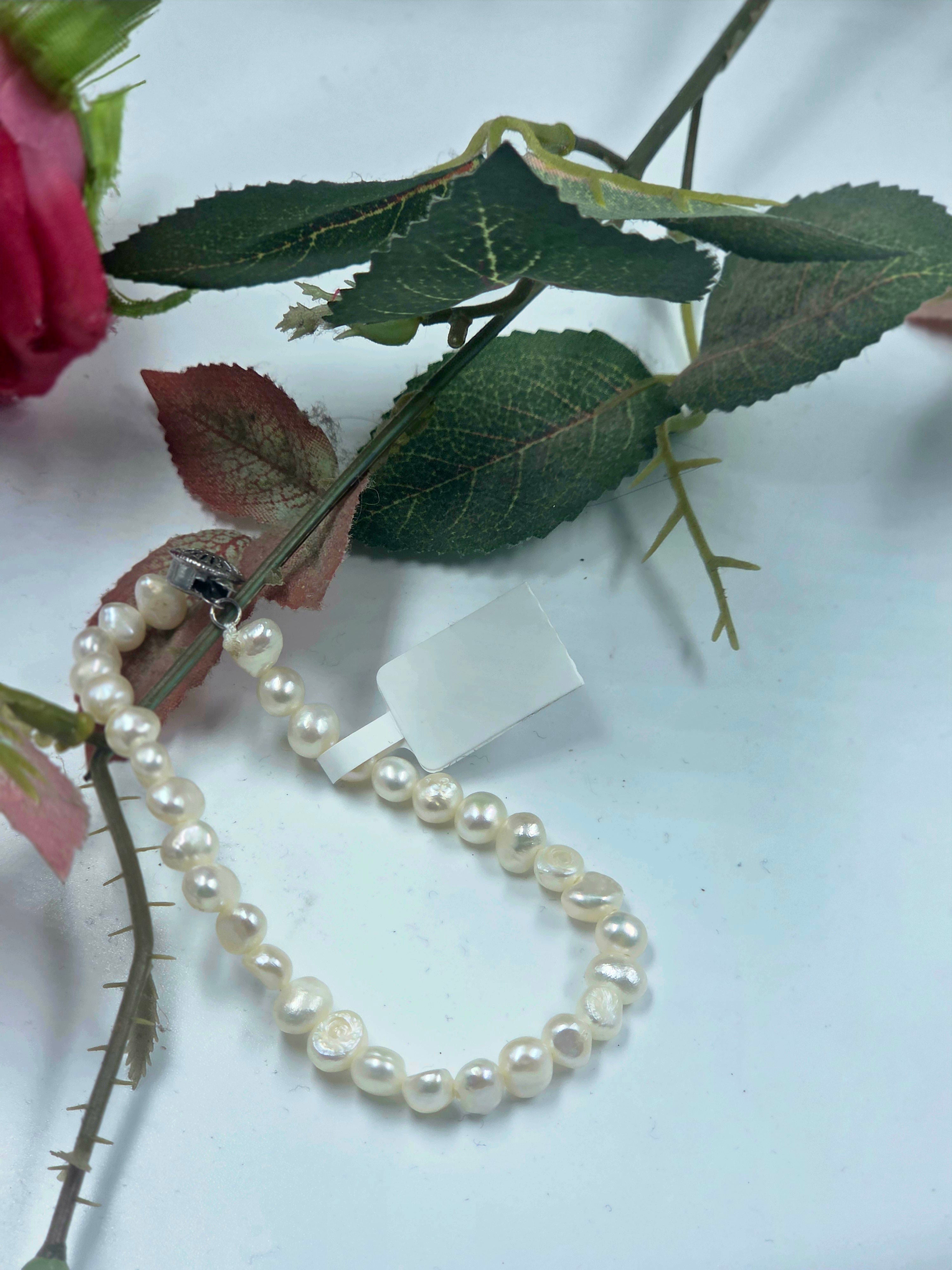 Freshwater Pearl Bracelet with Clasp