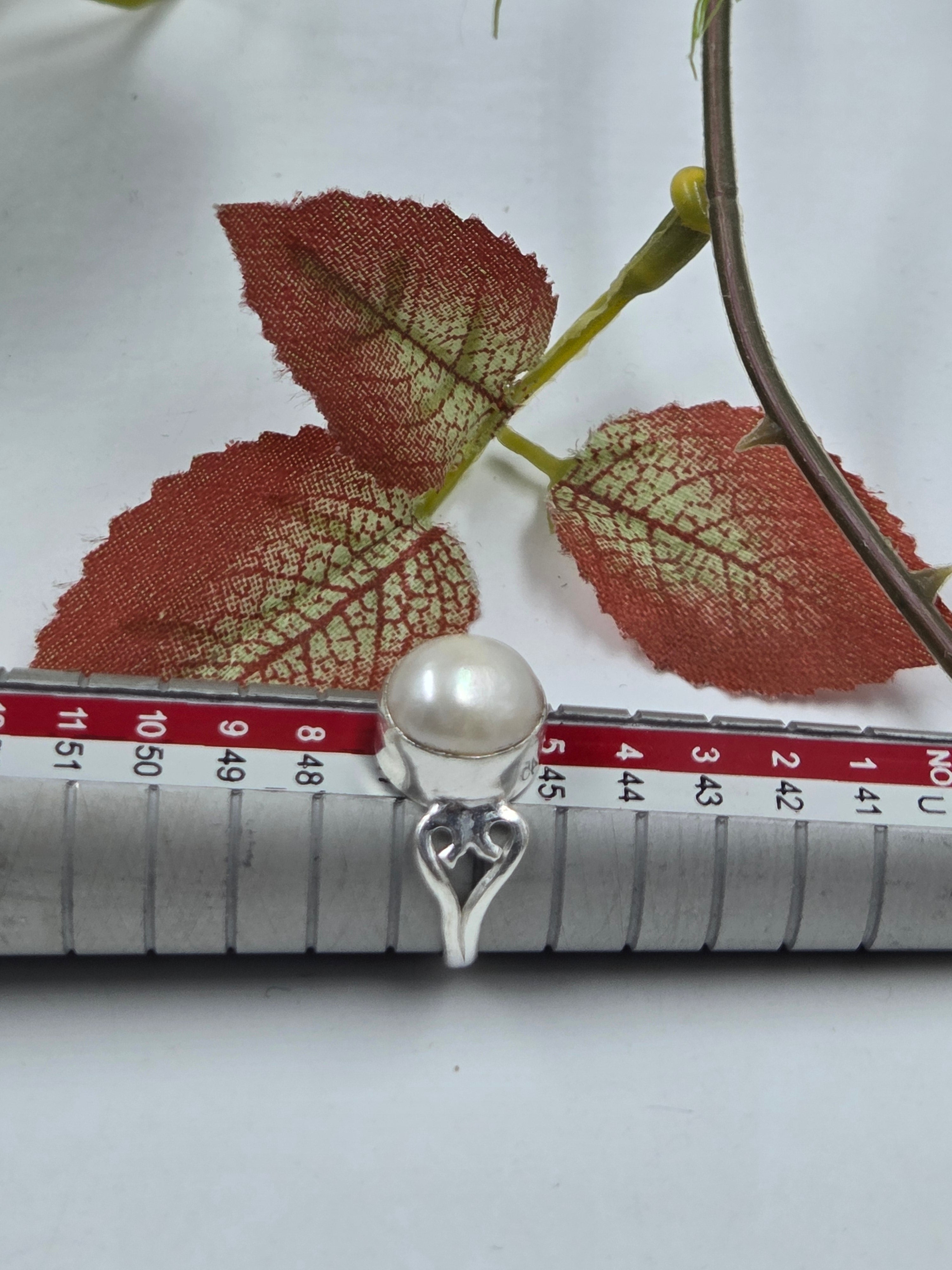 Pearl Center Ring in Sterling Silver