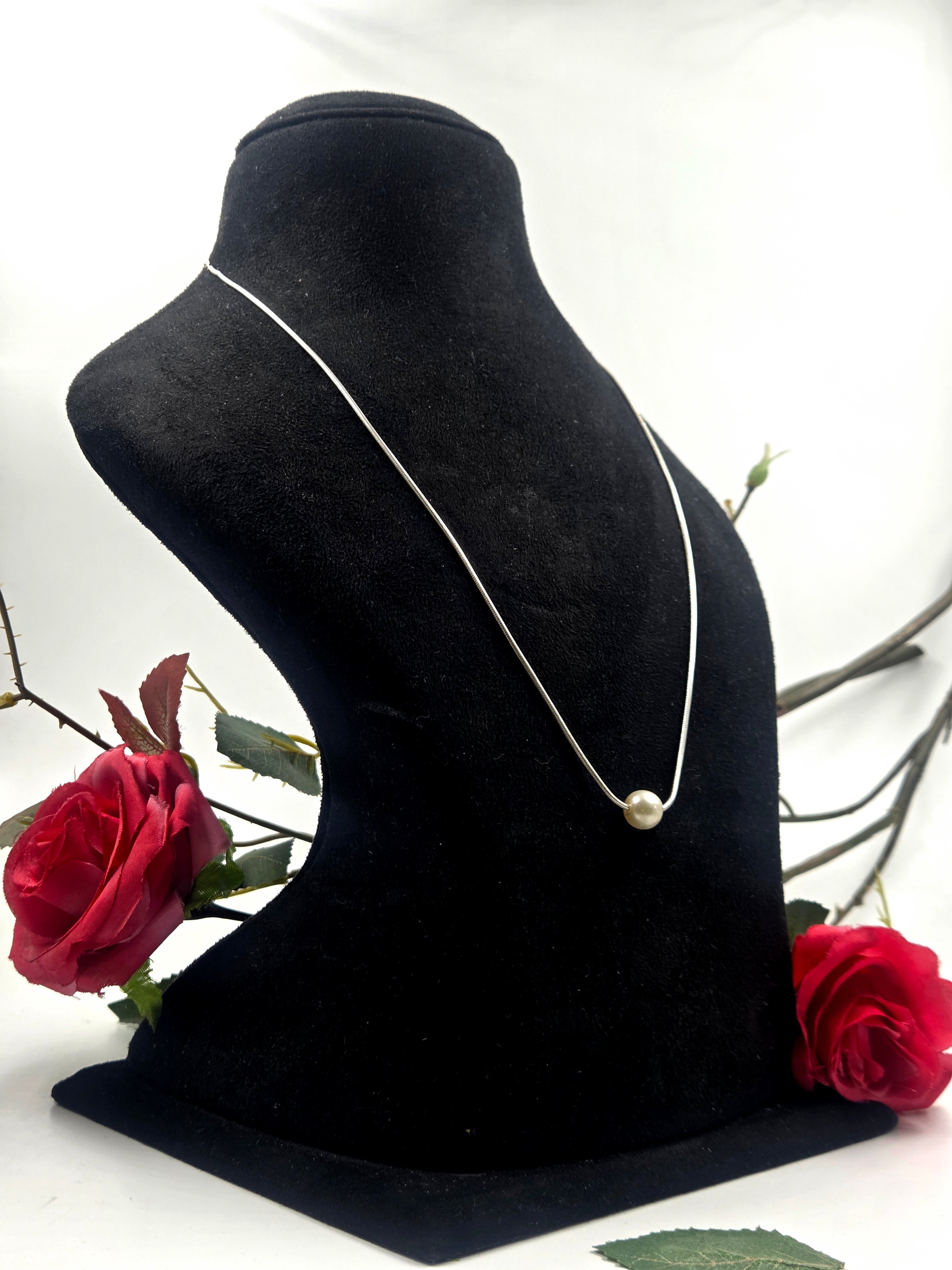 Single Freshwater Pearl Necklace in Sterling Silver