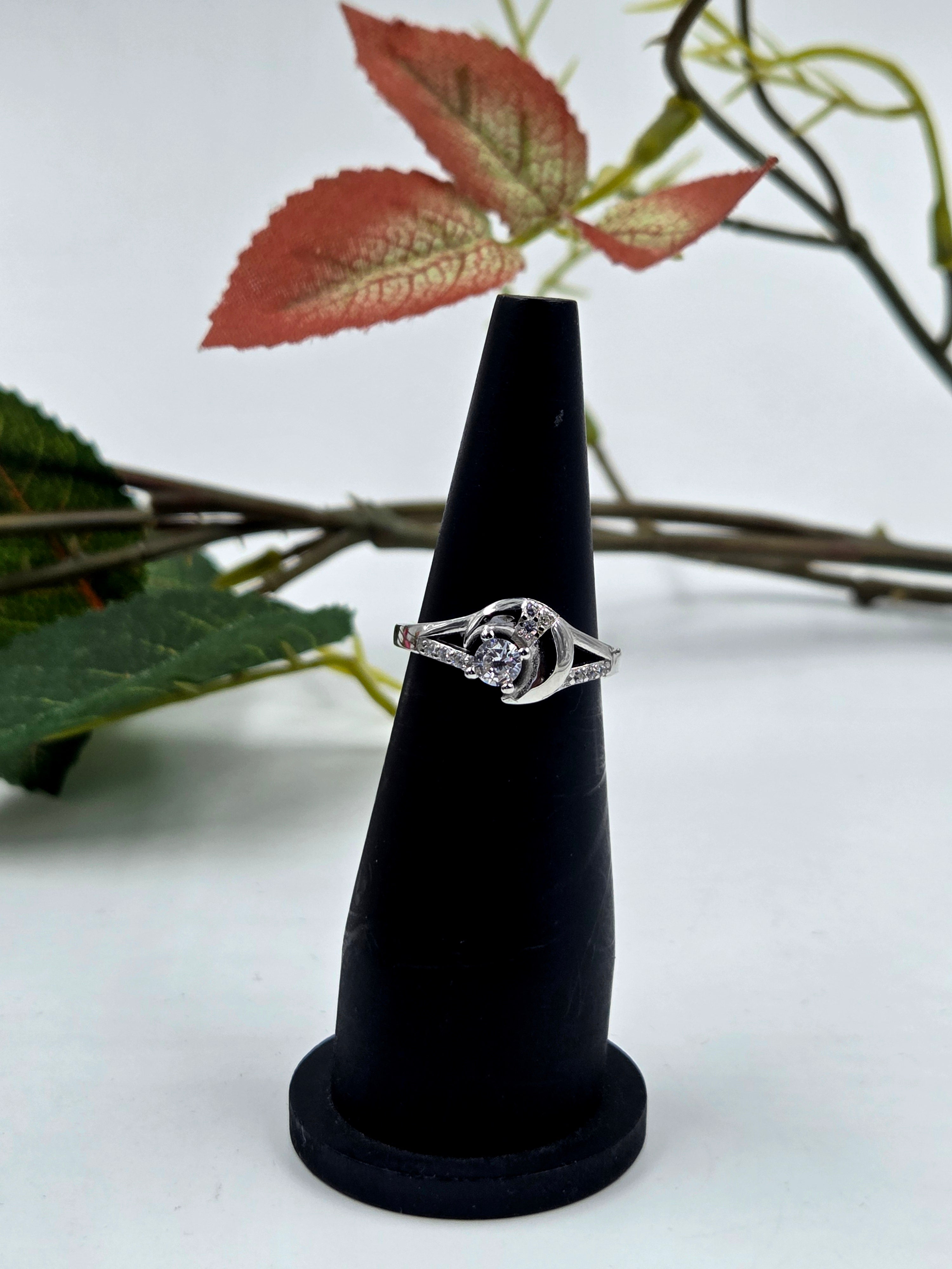 Eternal Radiance: Sterling Silver Shimmer Ring