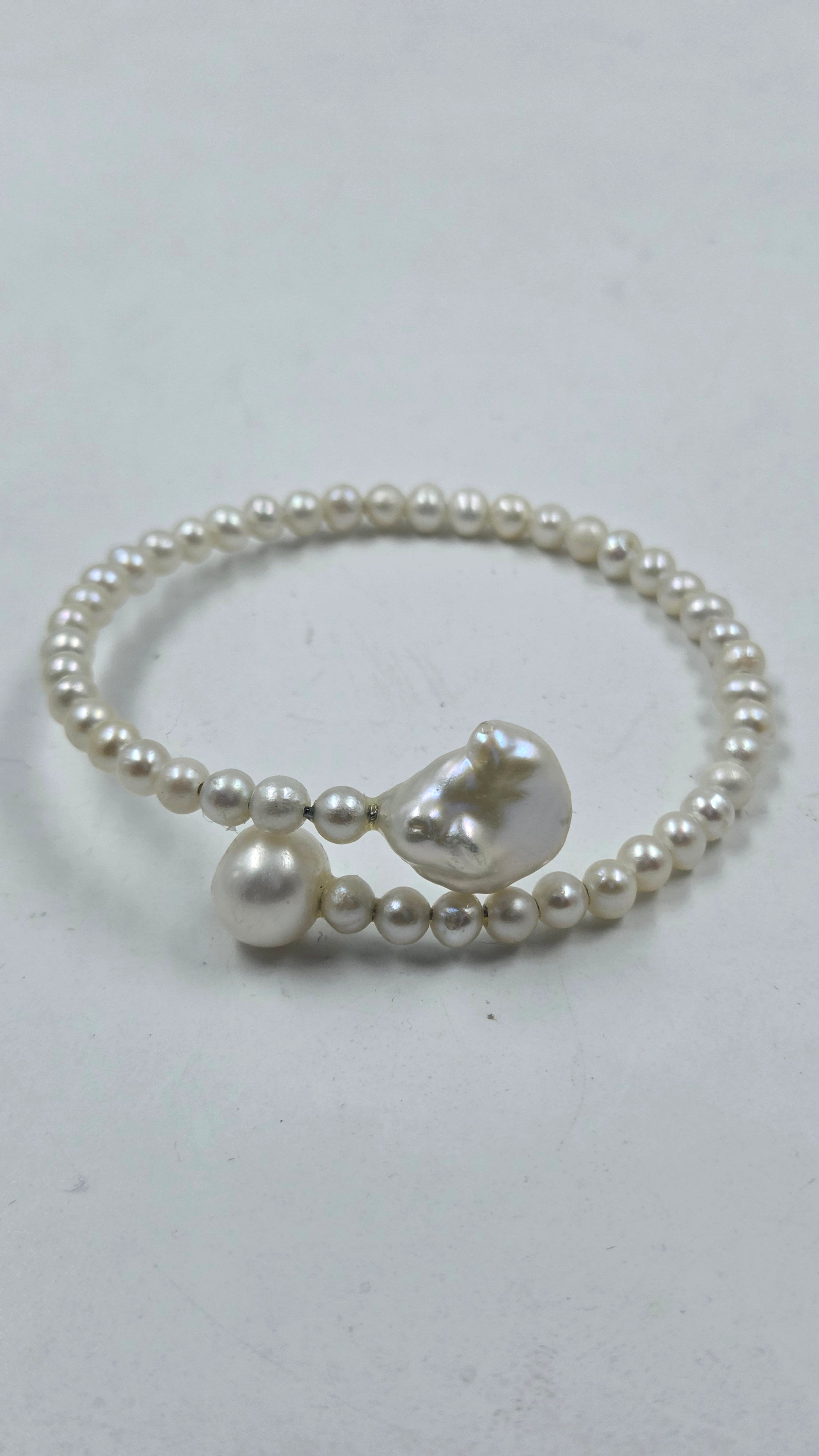 Freshwater Pearl Bracelet with Baroque Pearl