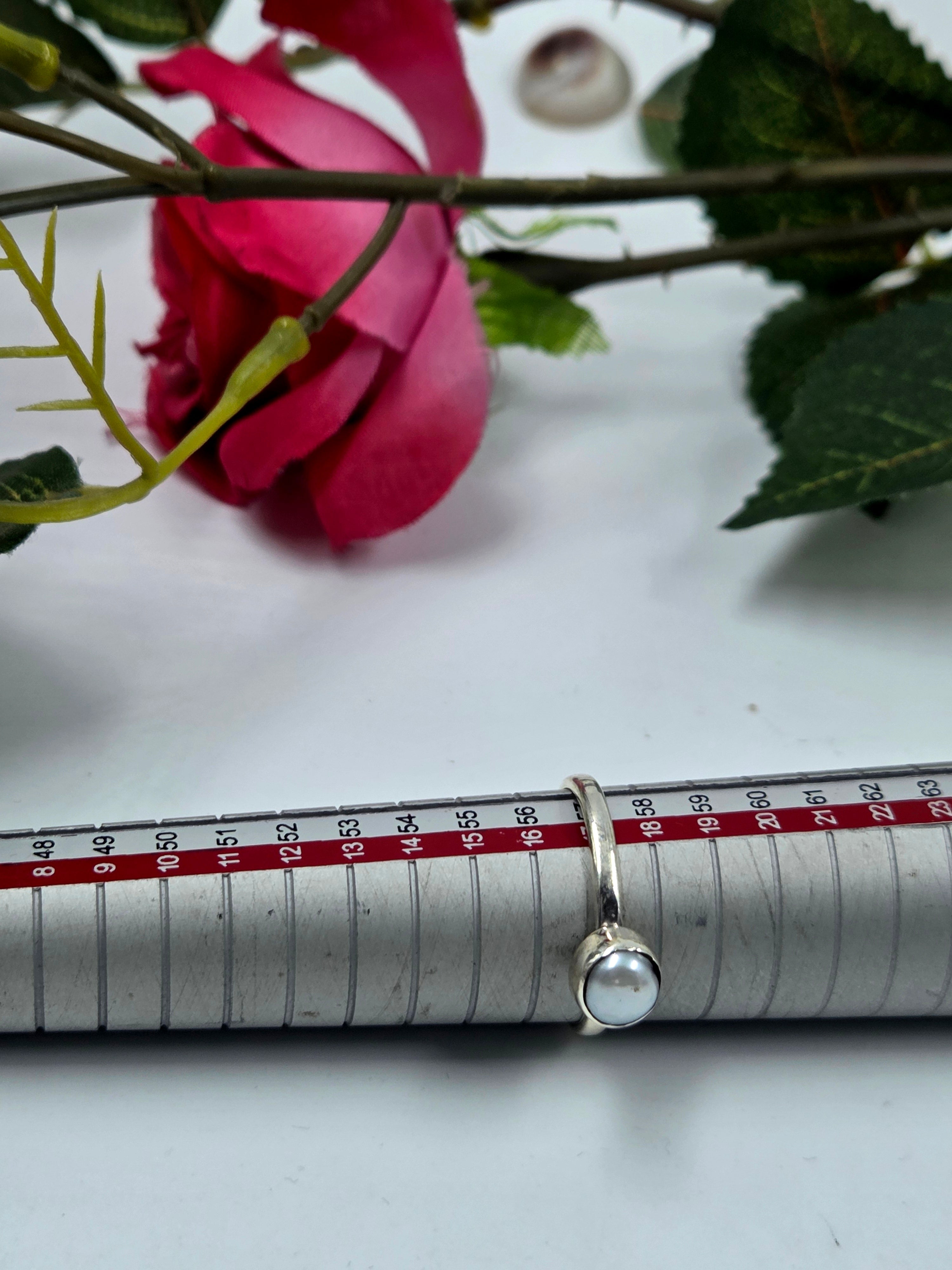 Sterling Silver Freshwater Pearl Ring – Classic Design