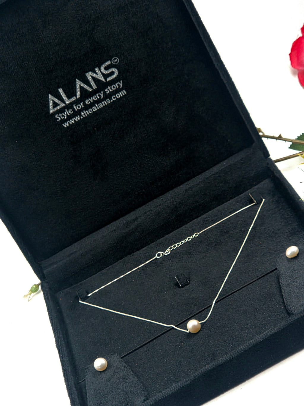 Single Freshwater Pearl Necklace & Studs Set in Sterling Silver