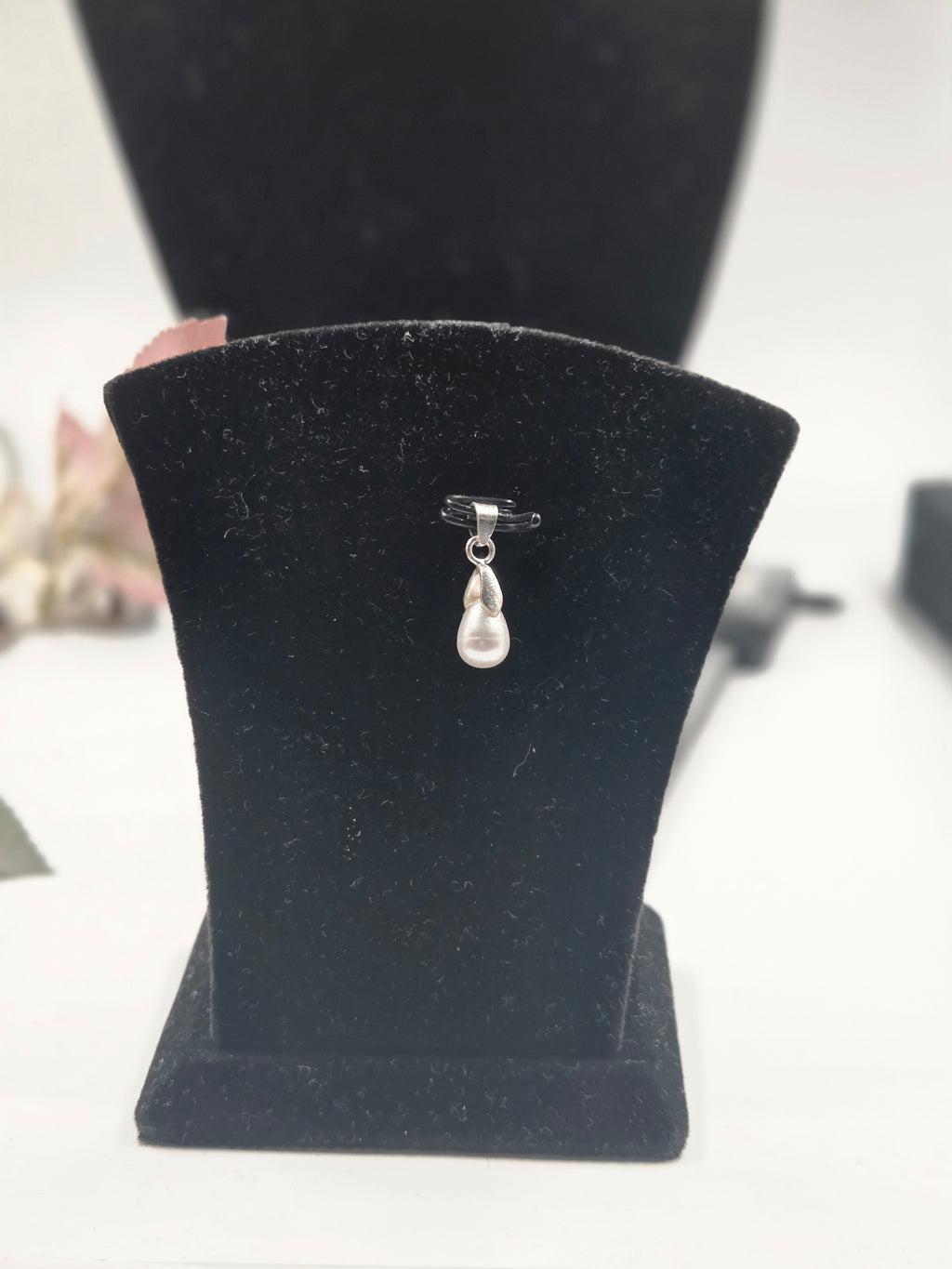 Freshwater Pearl Pendant in 925 Sterling Silver