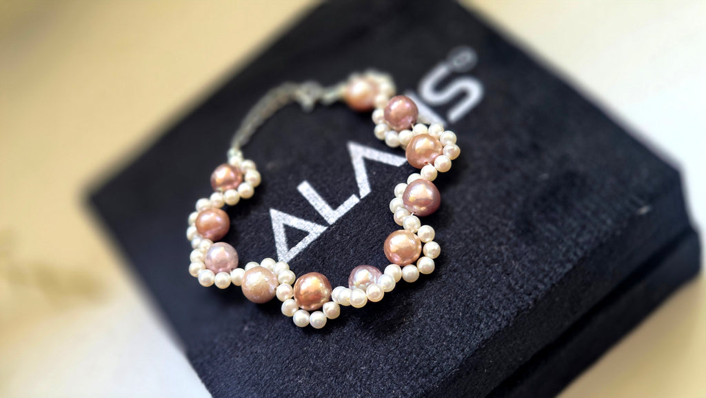 Blush & Cream Pearl Wave Bracelet