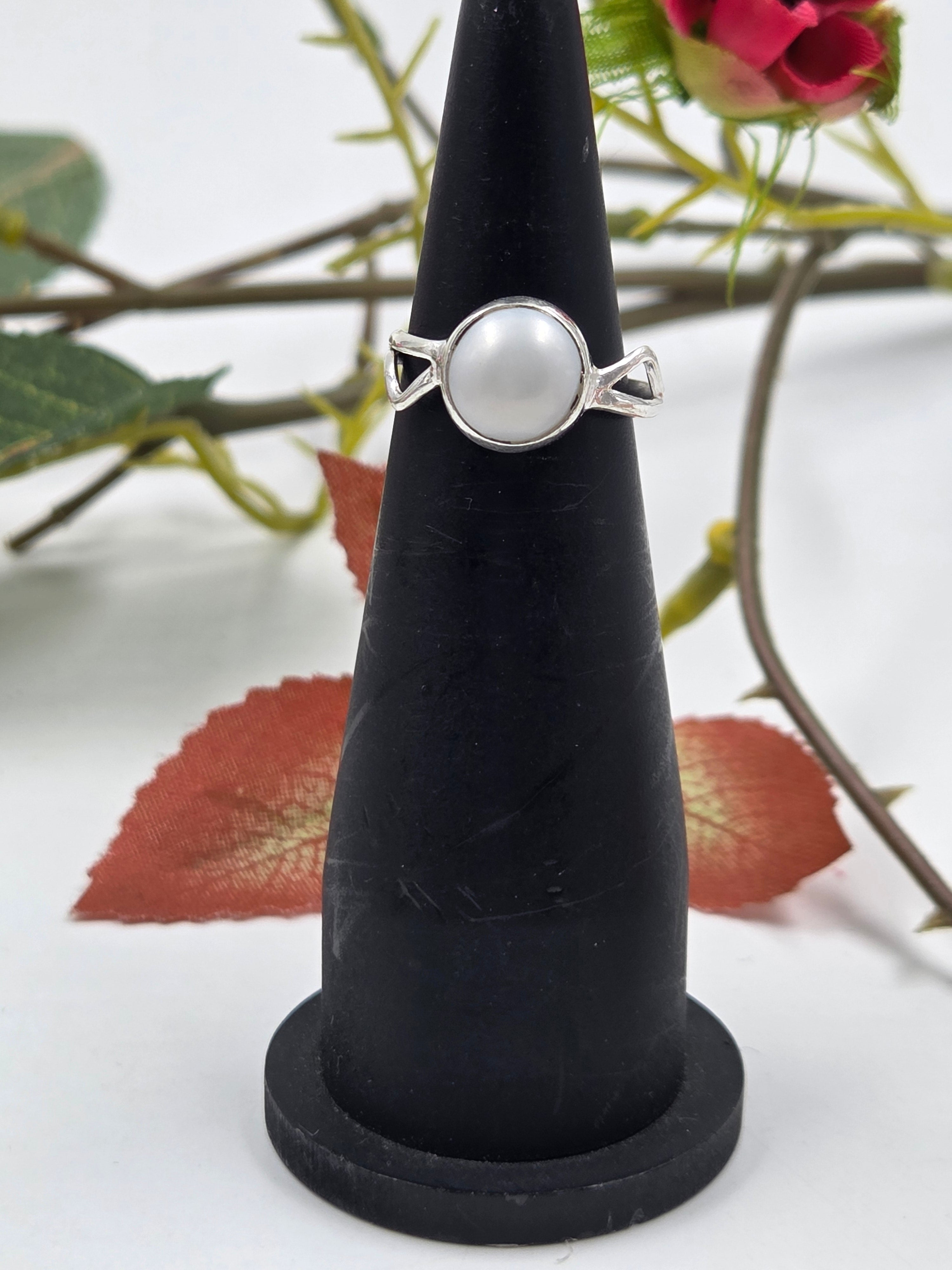 Pearl Focus Ring in Sterling Silver