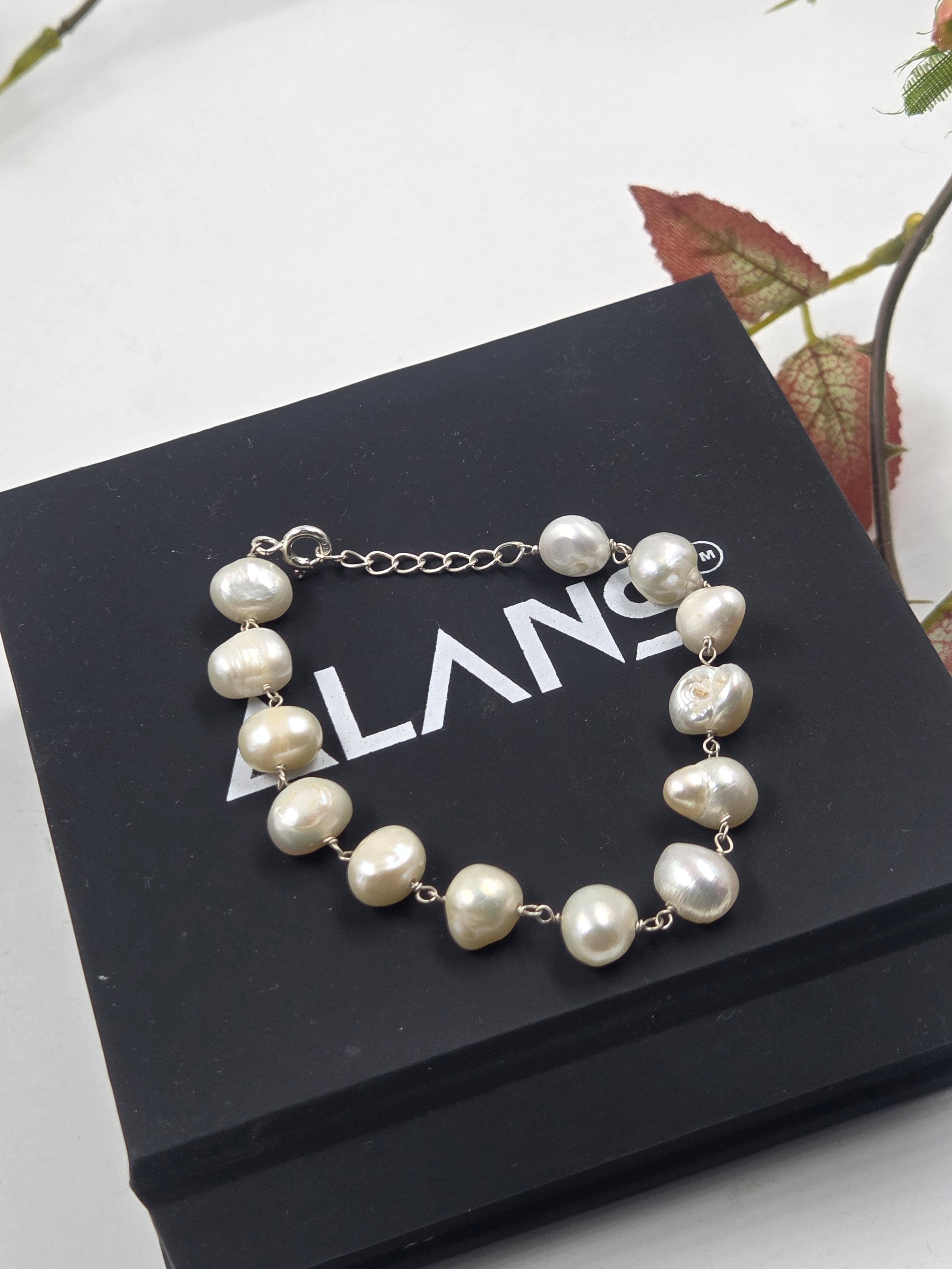 Freshwater Pearl Bracelet in Sterling Silver – 9.46 Grams