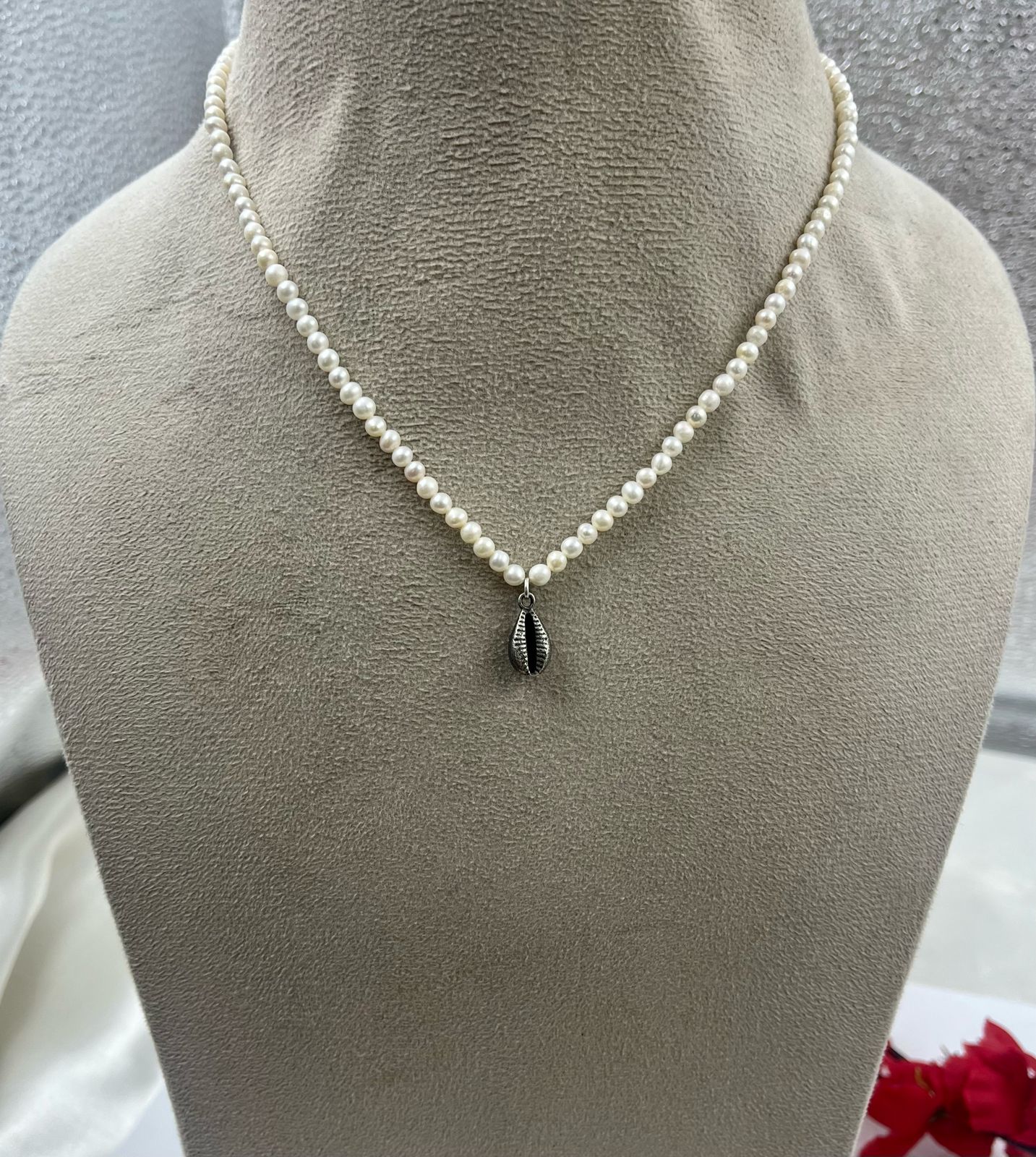 Freshwater Pearl Necklace in Sterling Silver Pendent & Lock