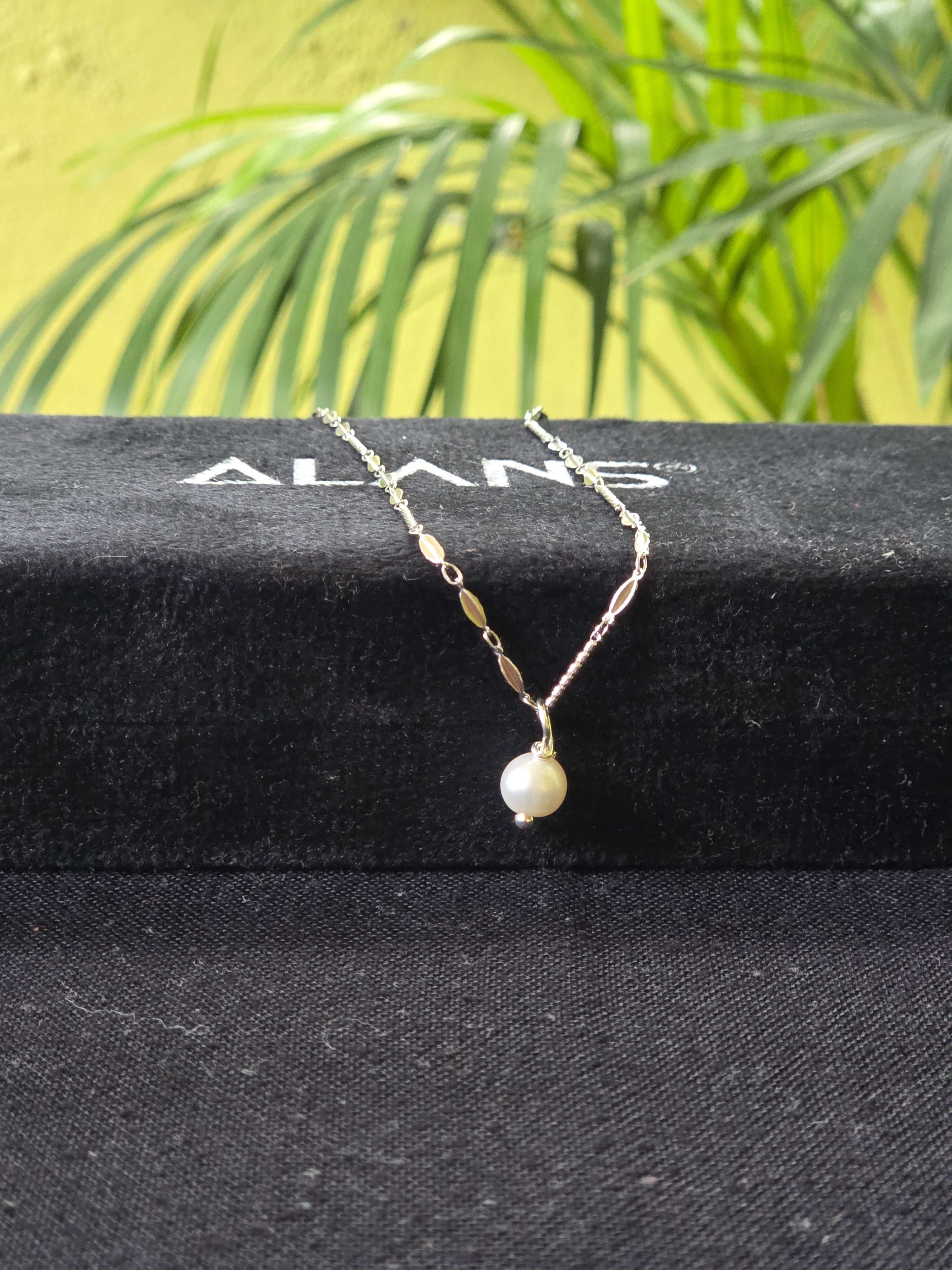 Freshwater Pearl Pendant in Sterling Silver