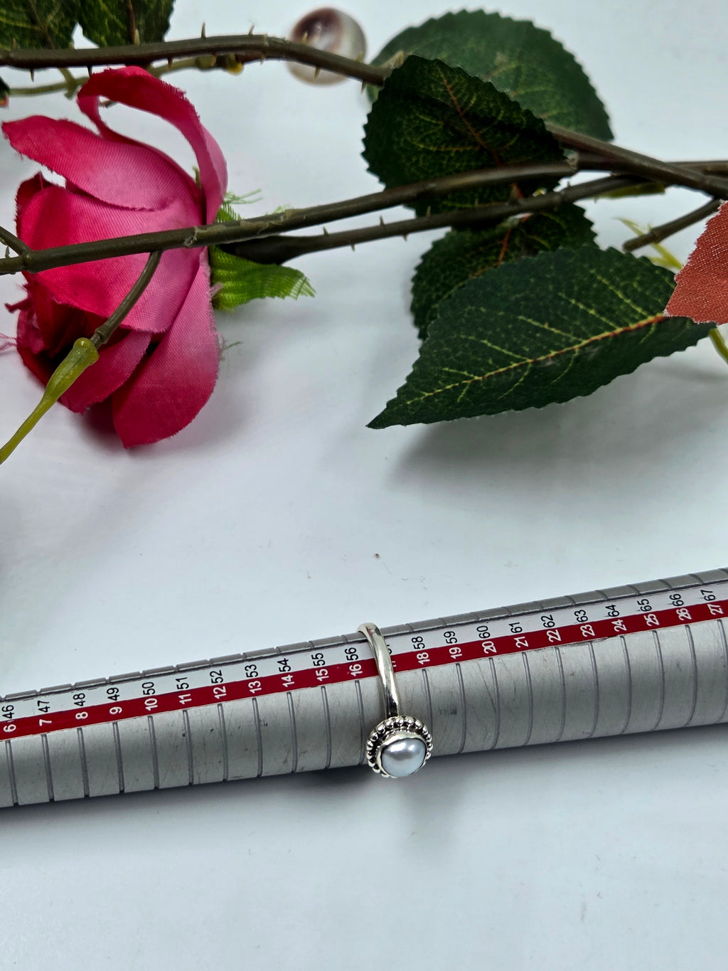 Sterling Silver Ring with Central Freshwater Pearl