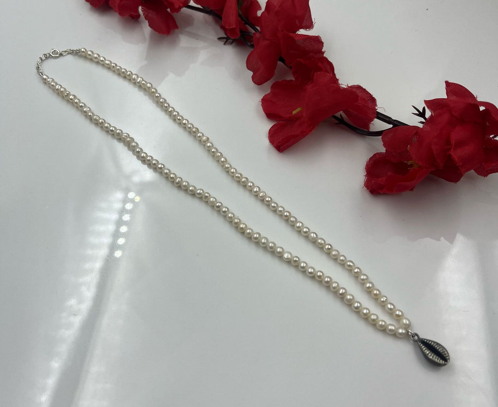Freshwater Pearl Necklace in Sterling Silver Pendent & Lock