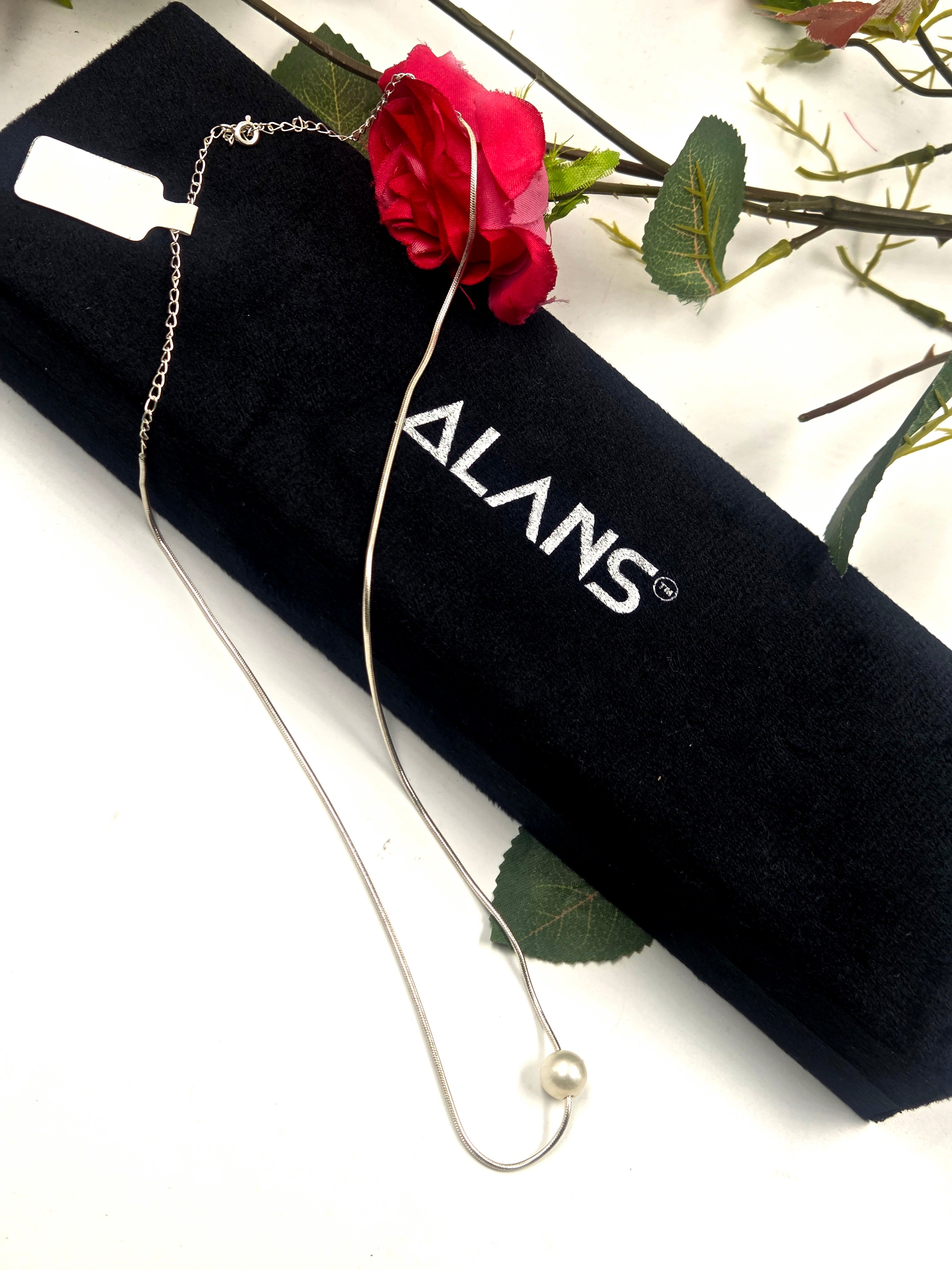 Single Freshwater Pearl Necklace in Sterling Silver
