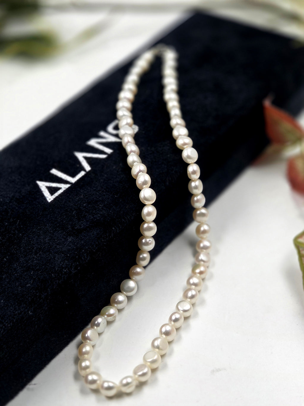 Freshwater Pearl Necklace with Sterling Silver Lock – 23.20 Grams