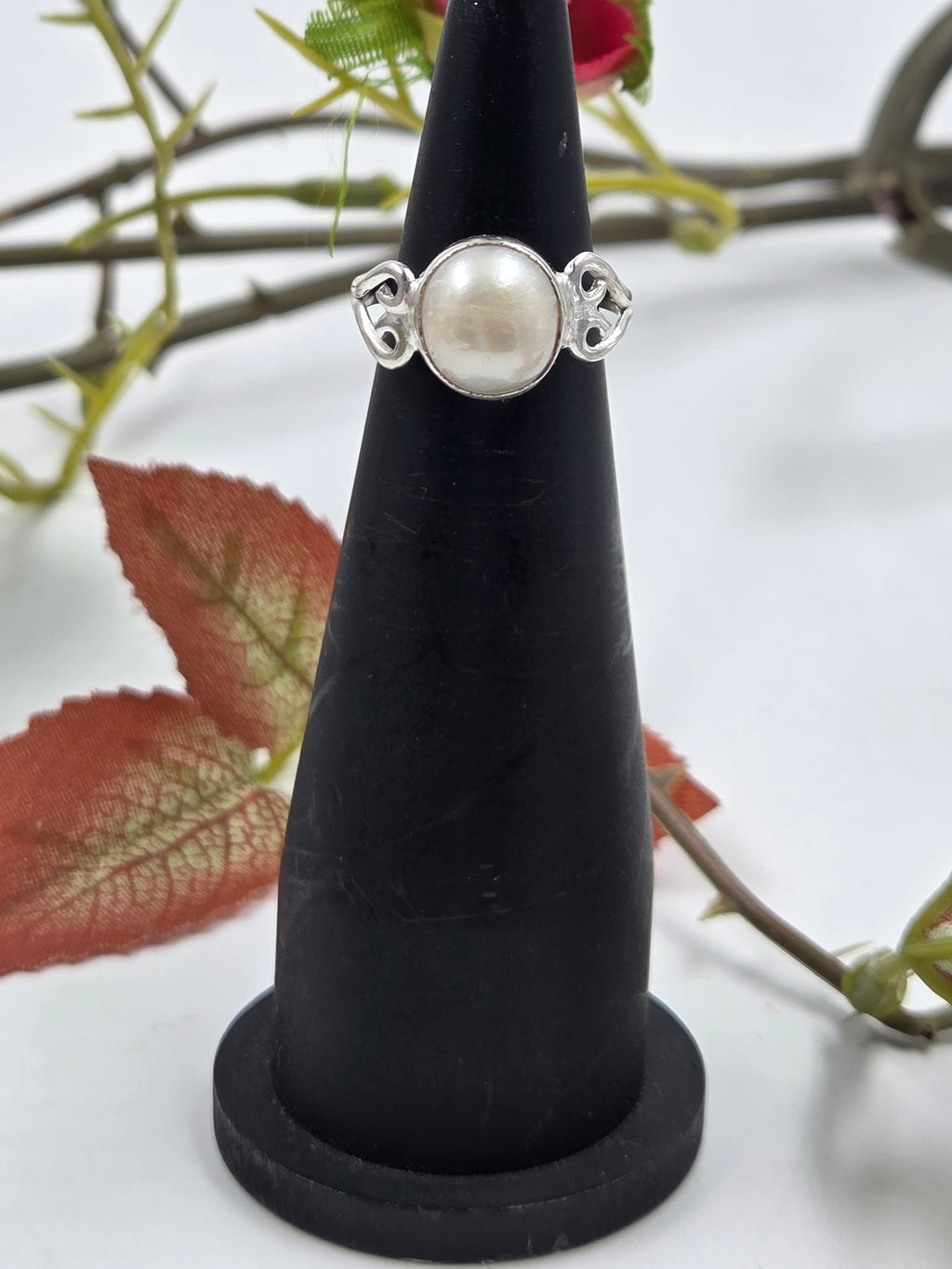 Pearl Center Ring in Sterling Silver