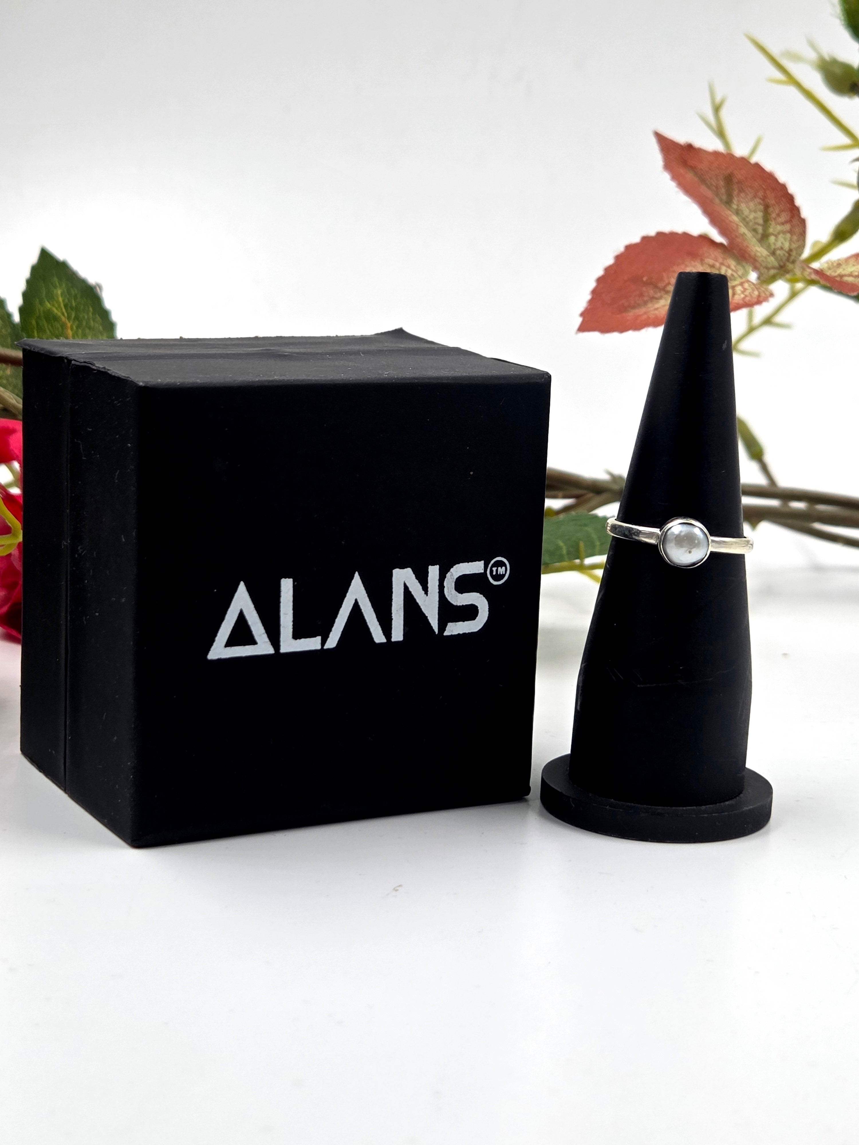 Sterling Silver Freshwater Pearl Ring – Classic Design