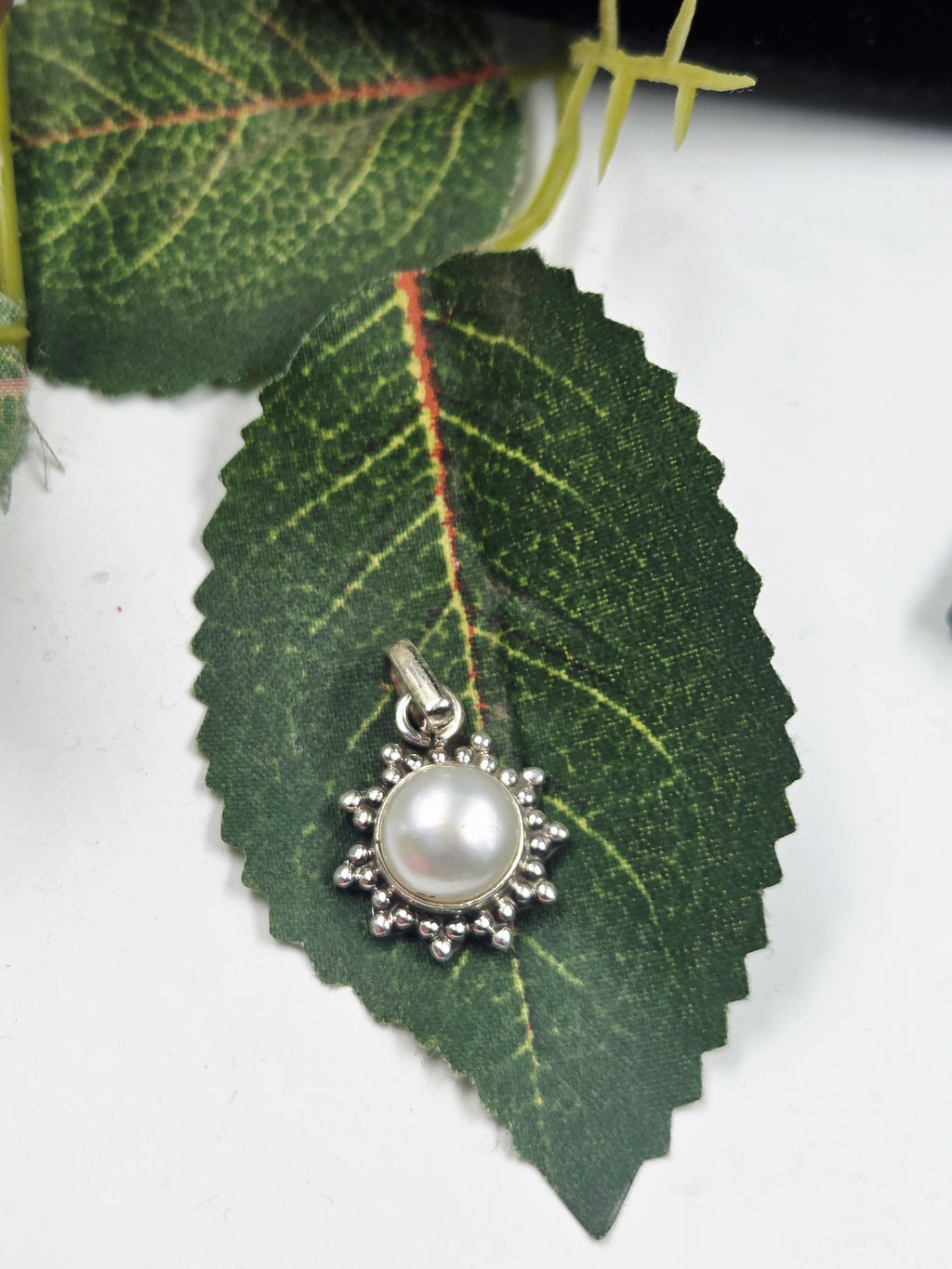 Freshwater Pearl Pendant in 925 Sterling Silver – 2.54g