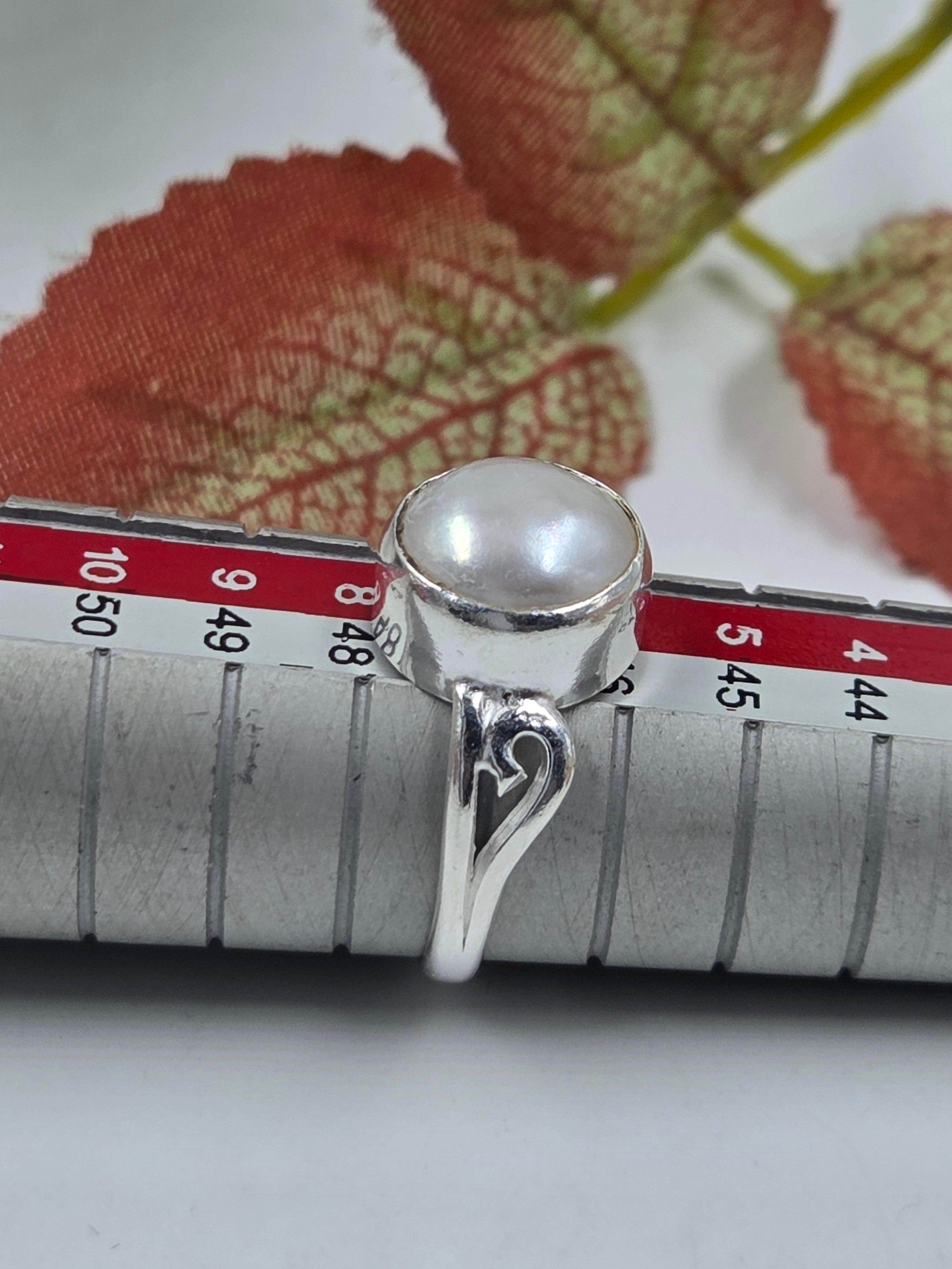 Minimal Freshwater Pearl Ring in Sterling Silver