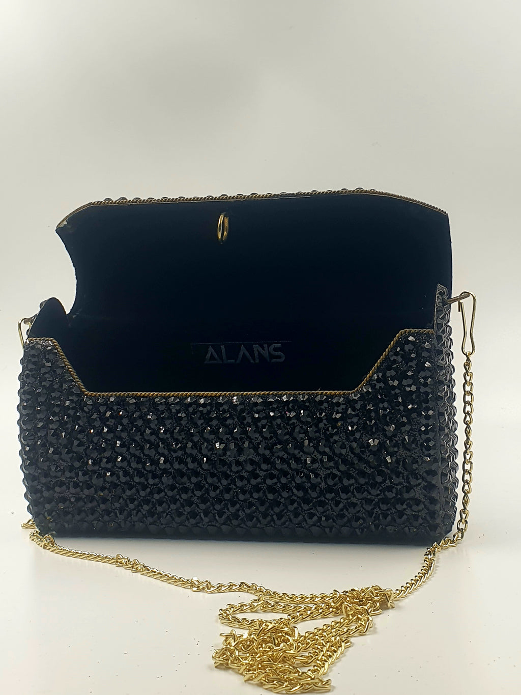 Resin Bead Metal Clutch