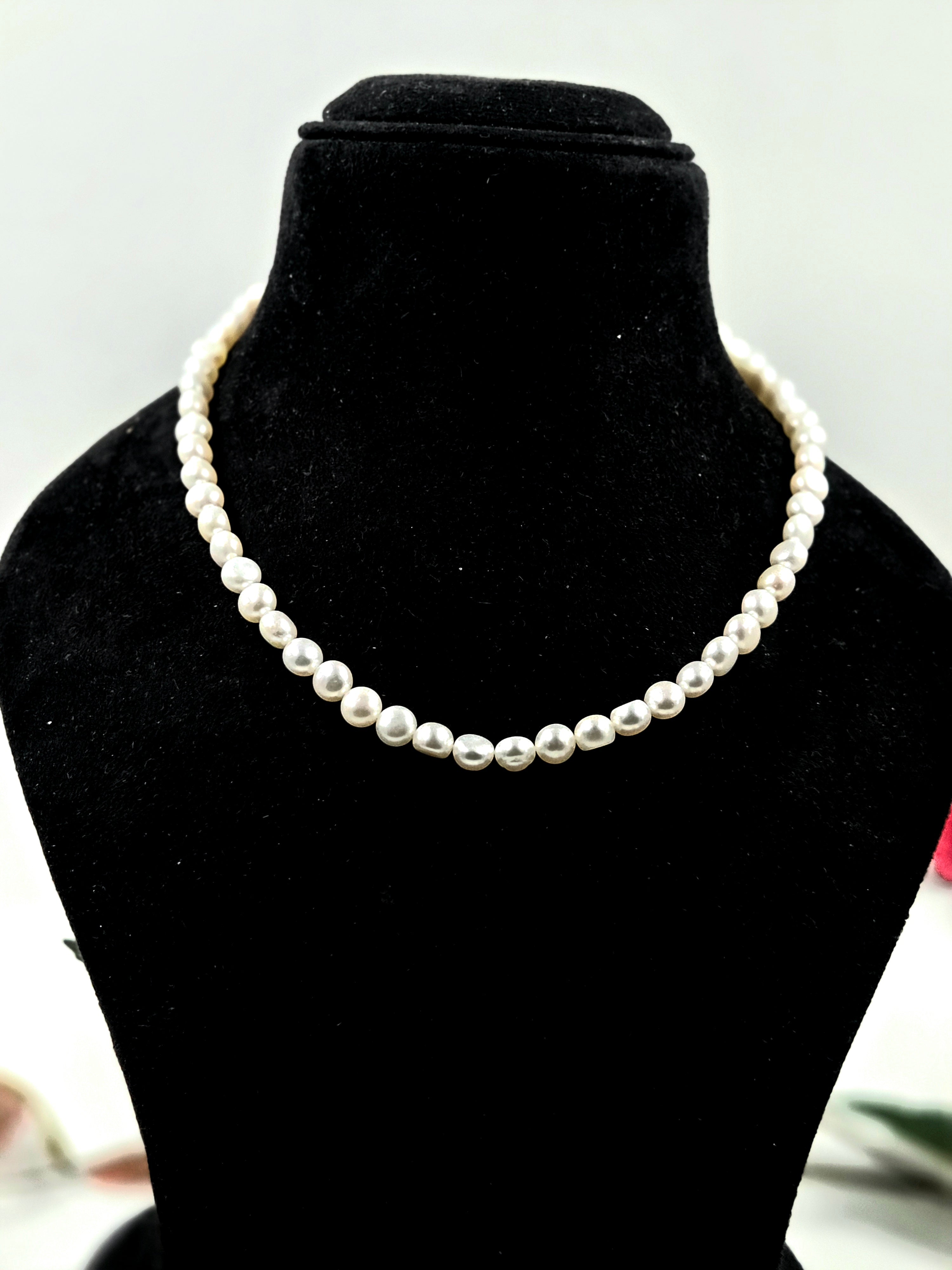 Freshwater Pearl Necklace with Sterling Silver Lock – 23.20 Grams